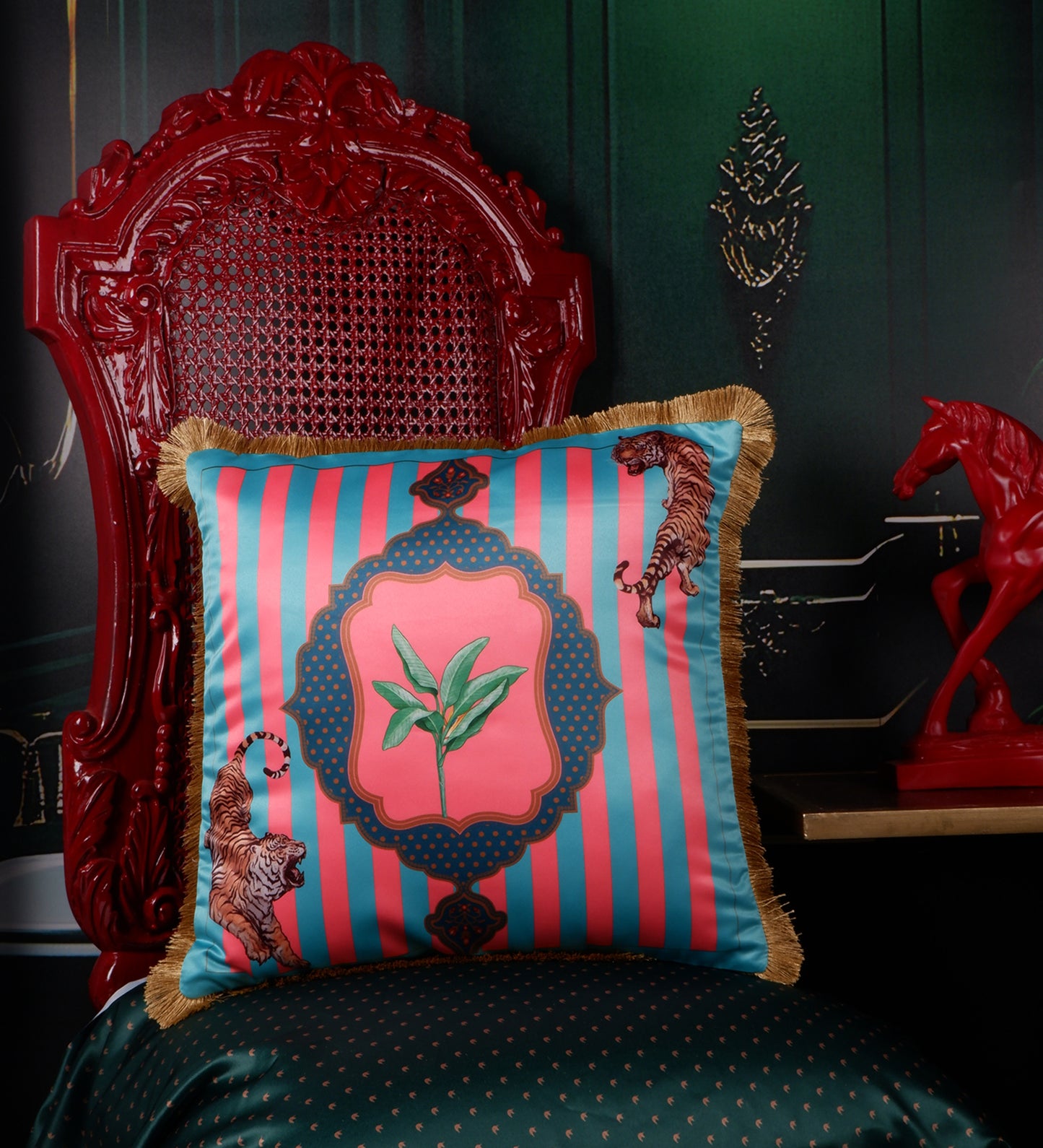 THE WHITE INK DECOR Tropical Elegance: Cushion Cover Bright Captivating Prints with Fringe Edging Set of Five