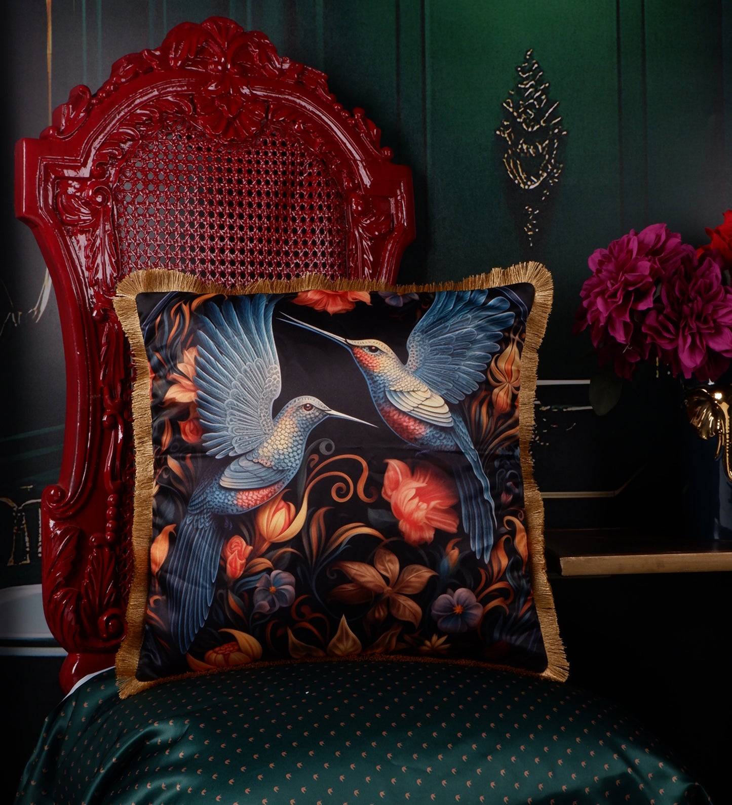 THE WHITE INK DECOR Elegance: Cushion Cover with Tropical Prints and Fringe Edging Set of Five