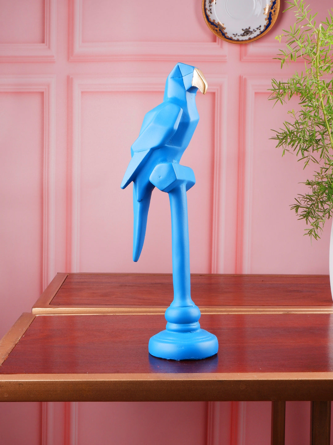 premium décor Blue parrot figurine