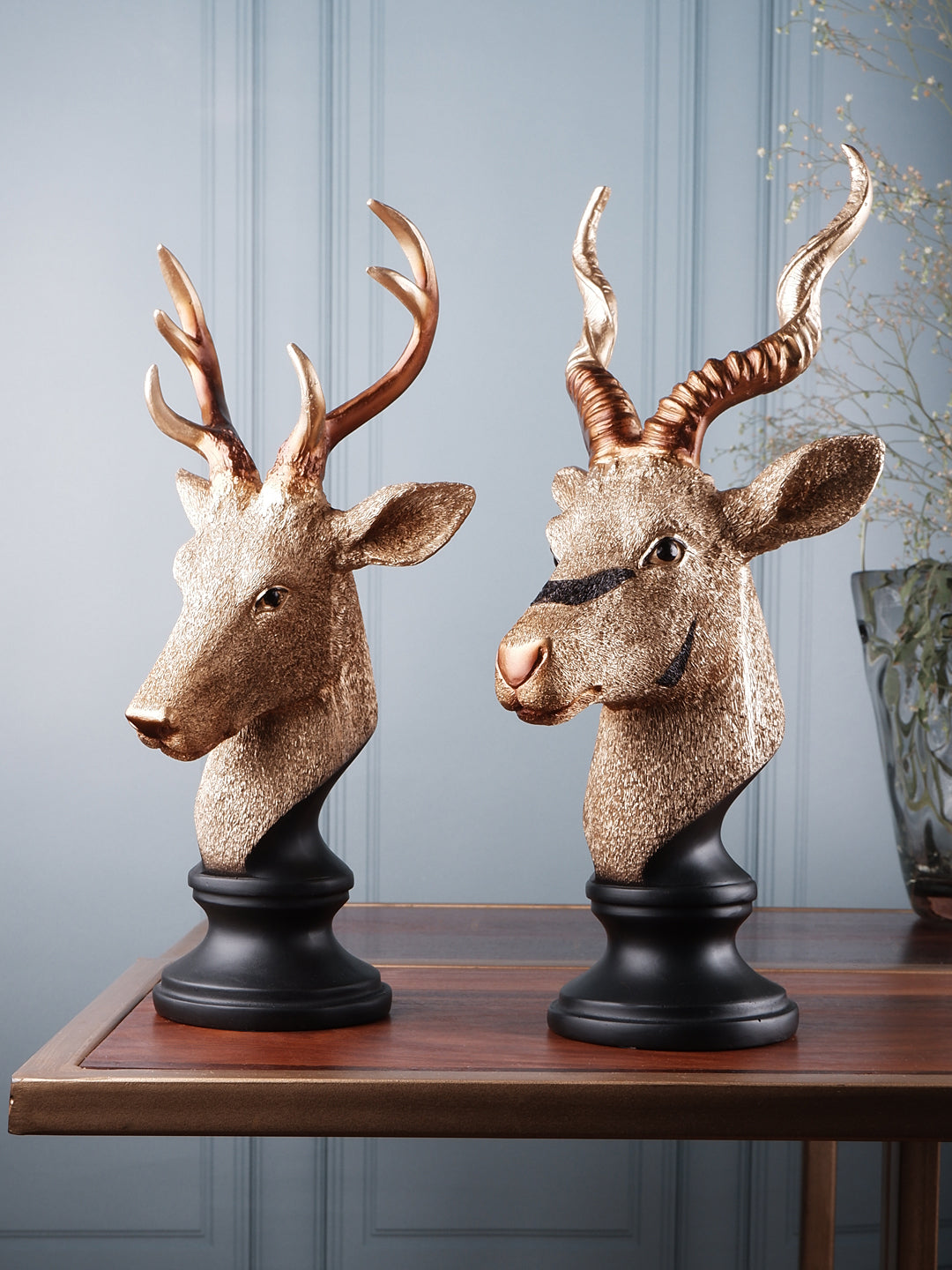 The white ink decor premium deer figurine set of two