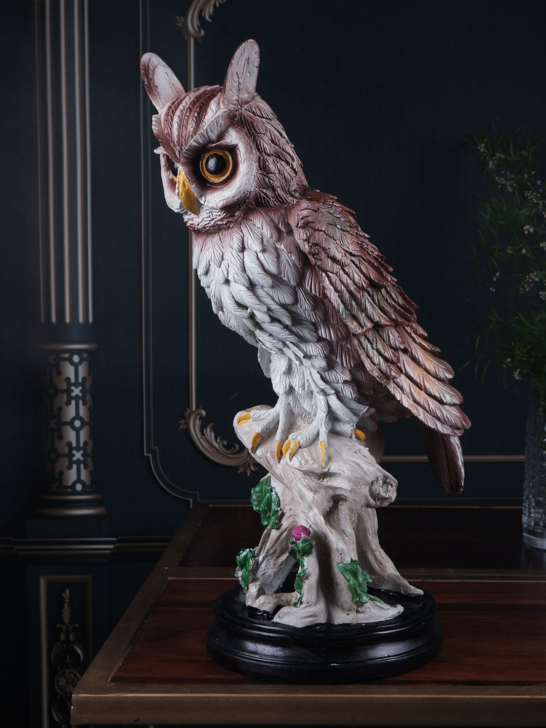 The white ink decor premium owl Art figurine