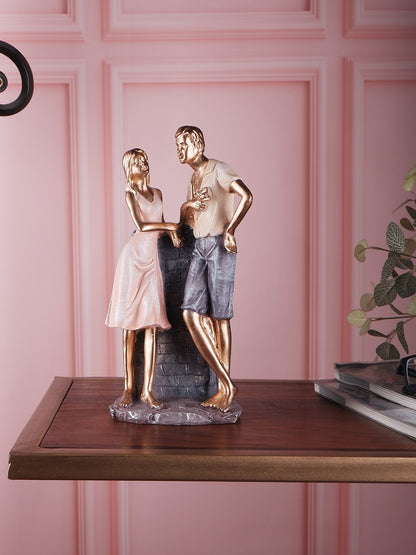 The white ink decor premium couple figurine