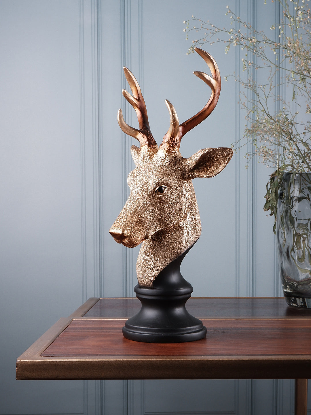 The white ink decor premium deer figurine